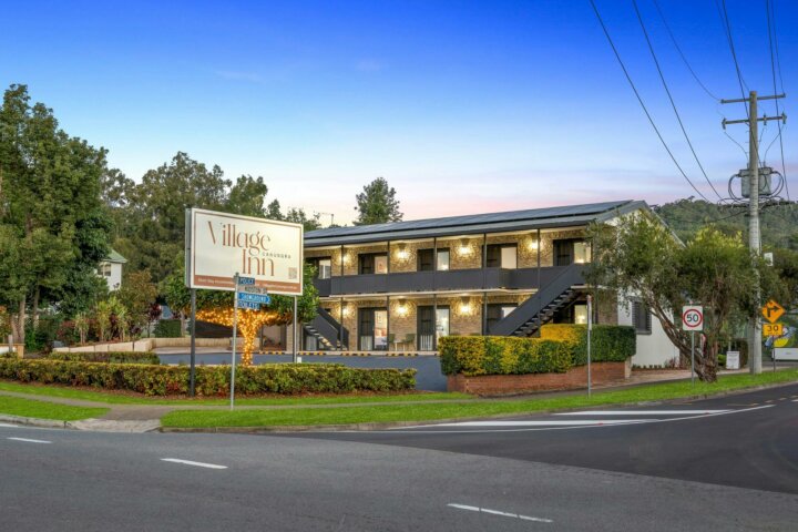 Village Inn Canungra