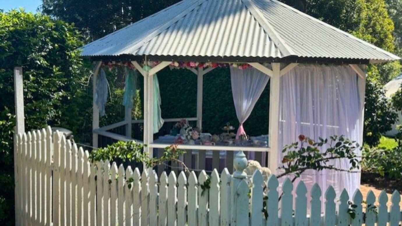 Grand Chameleon Memory Lane Gazebo